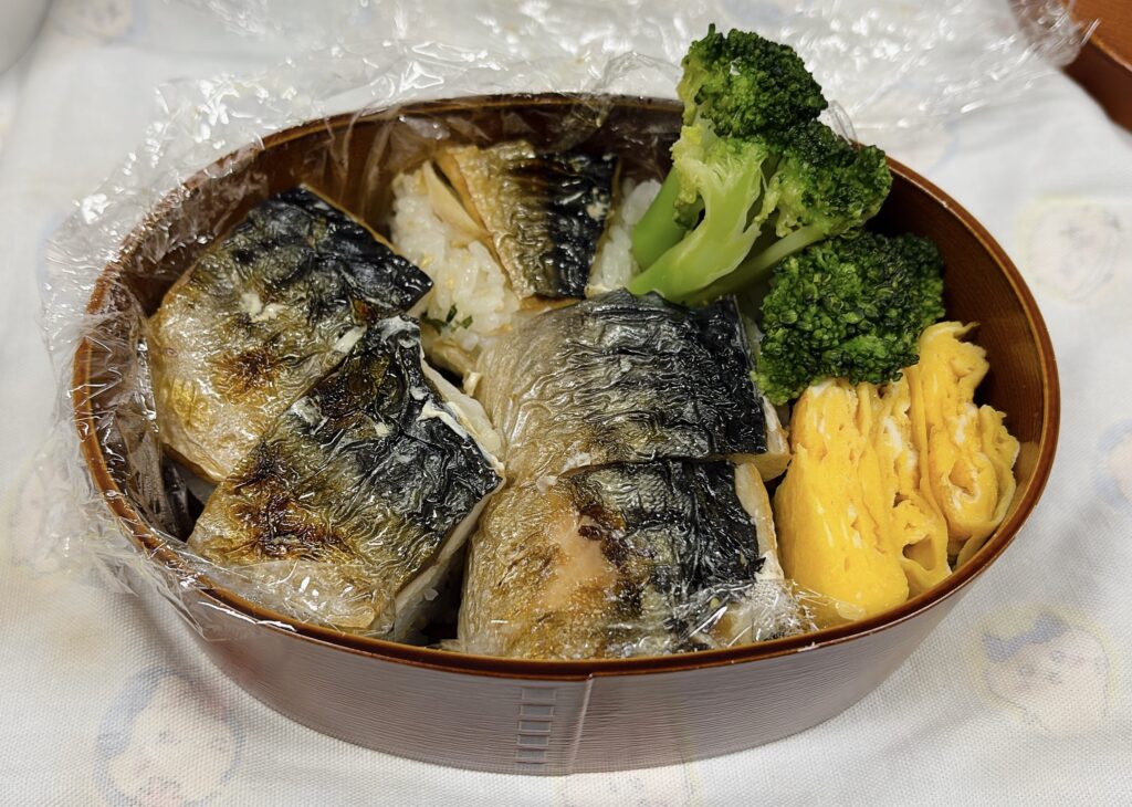 【ふるさと納税レビュー】楽天ふるさと納税の返礼品、千葉県銚子市の訳ありトロ塩さば約3kg。焼き鯖寿司弁当。